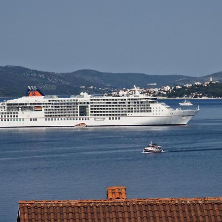 Apartmani Island Trogir Bagian luar foto