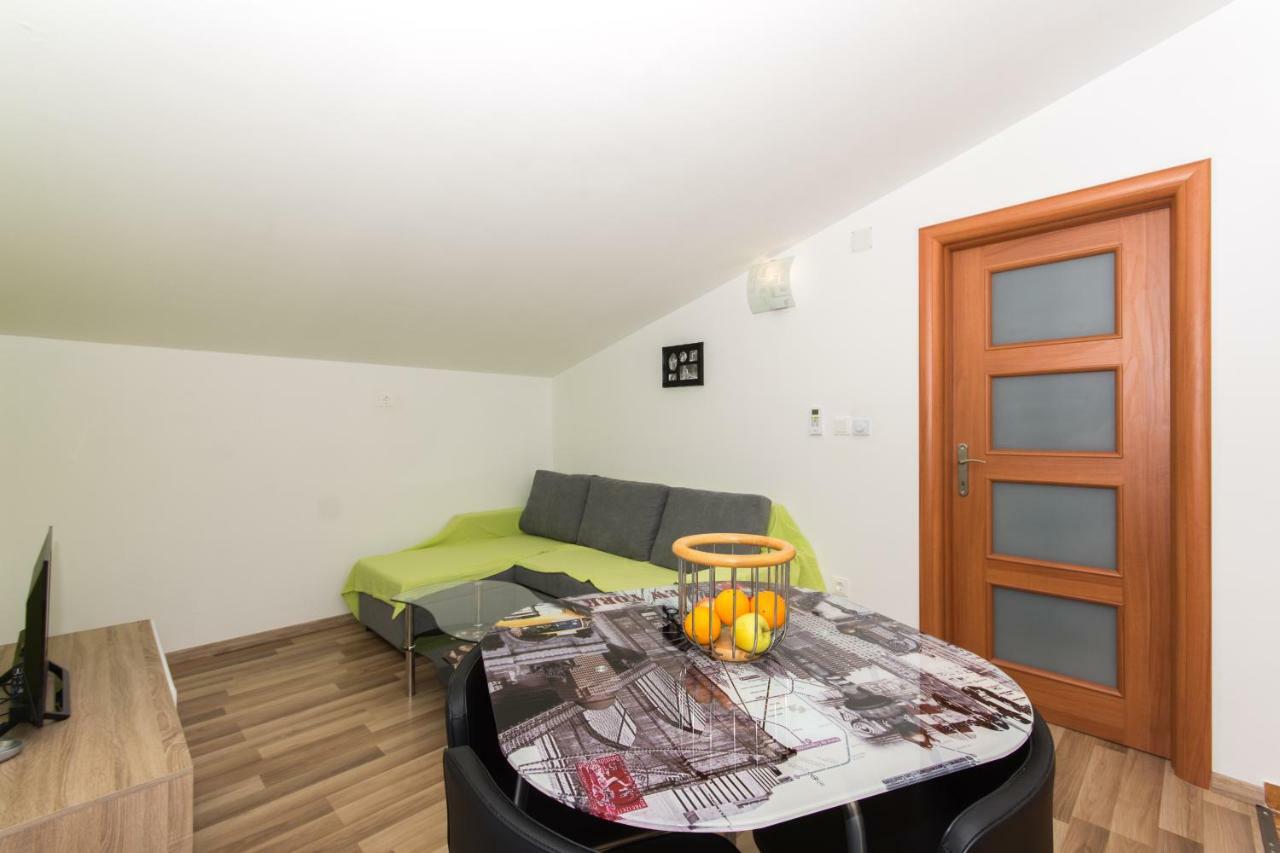 Apartmani Island Trogir Bagian luar foto