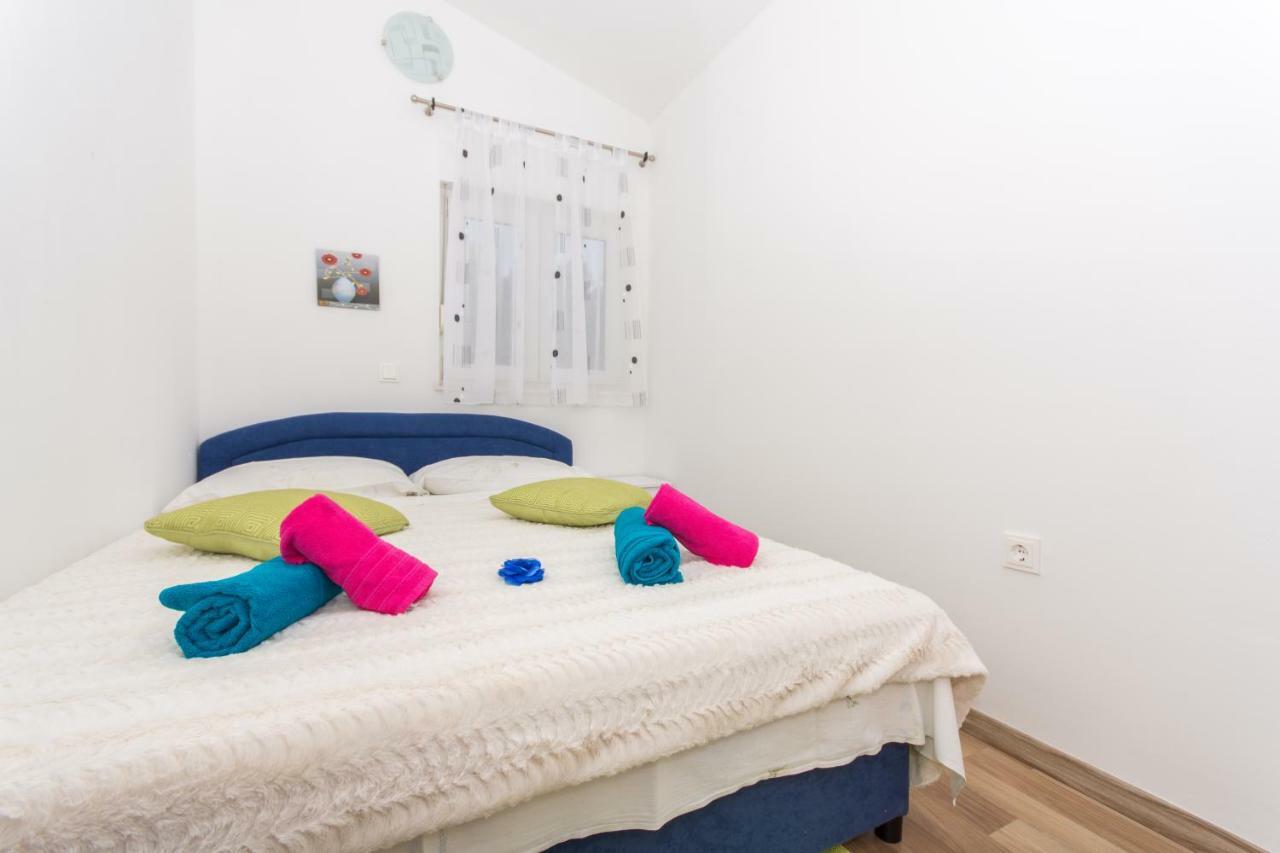 Apartmani Island Trogir Bagian luar foto