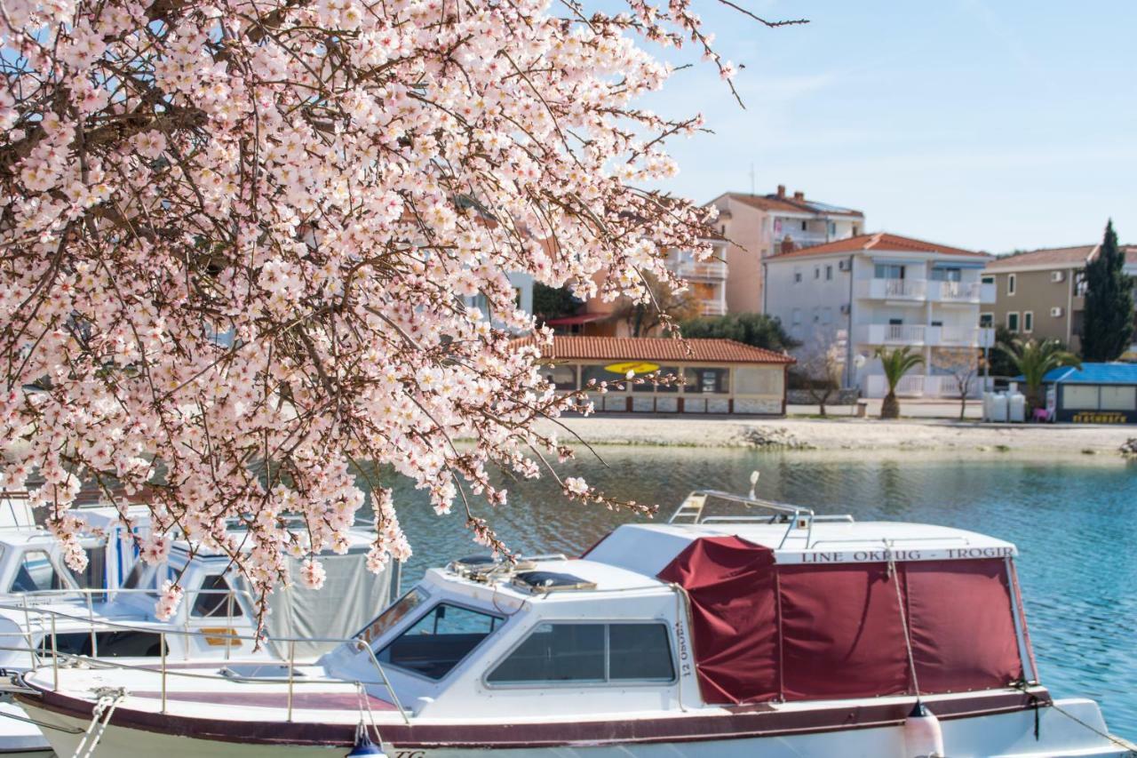 Apartmani Island Trogir Bagian luar foto