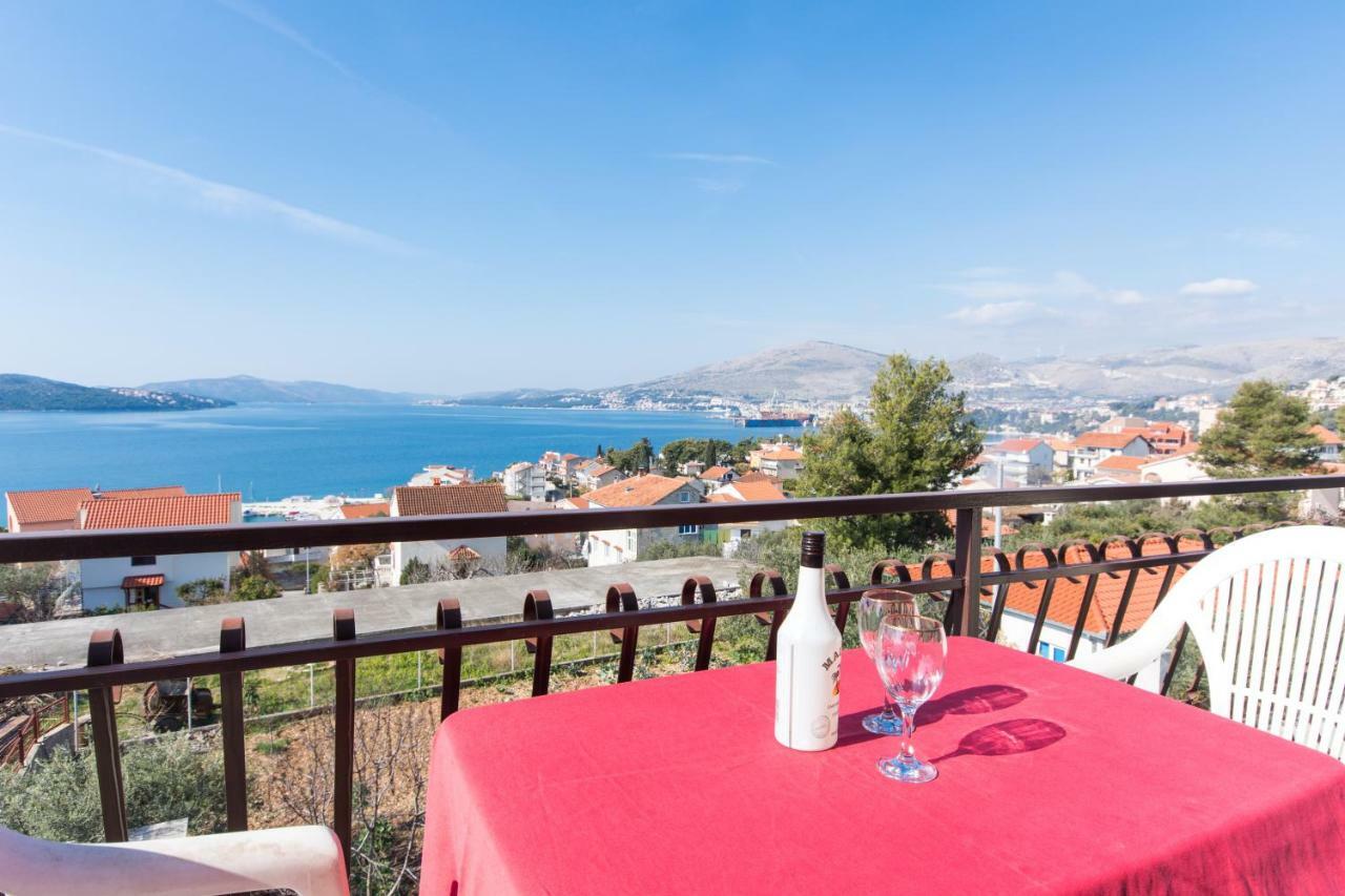 Apartmani Island Trogir Bagian luar foto