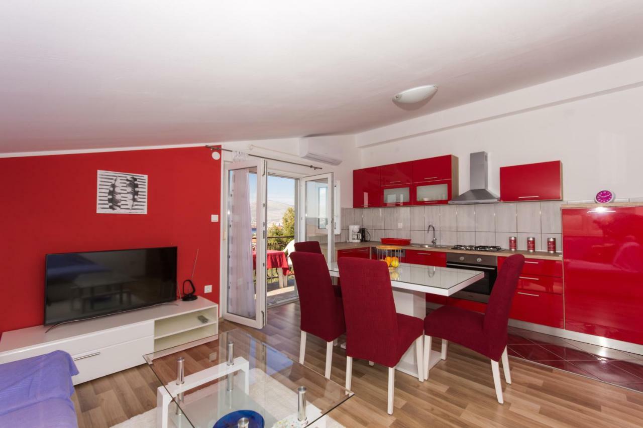 Apartmani Island Trogir Bagian luar foto