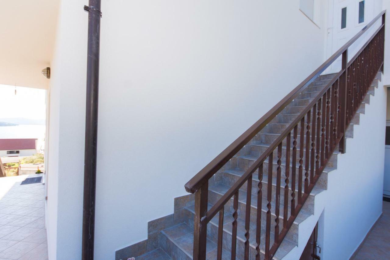 Apartmani Island Trogir Bagian luar foto
