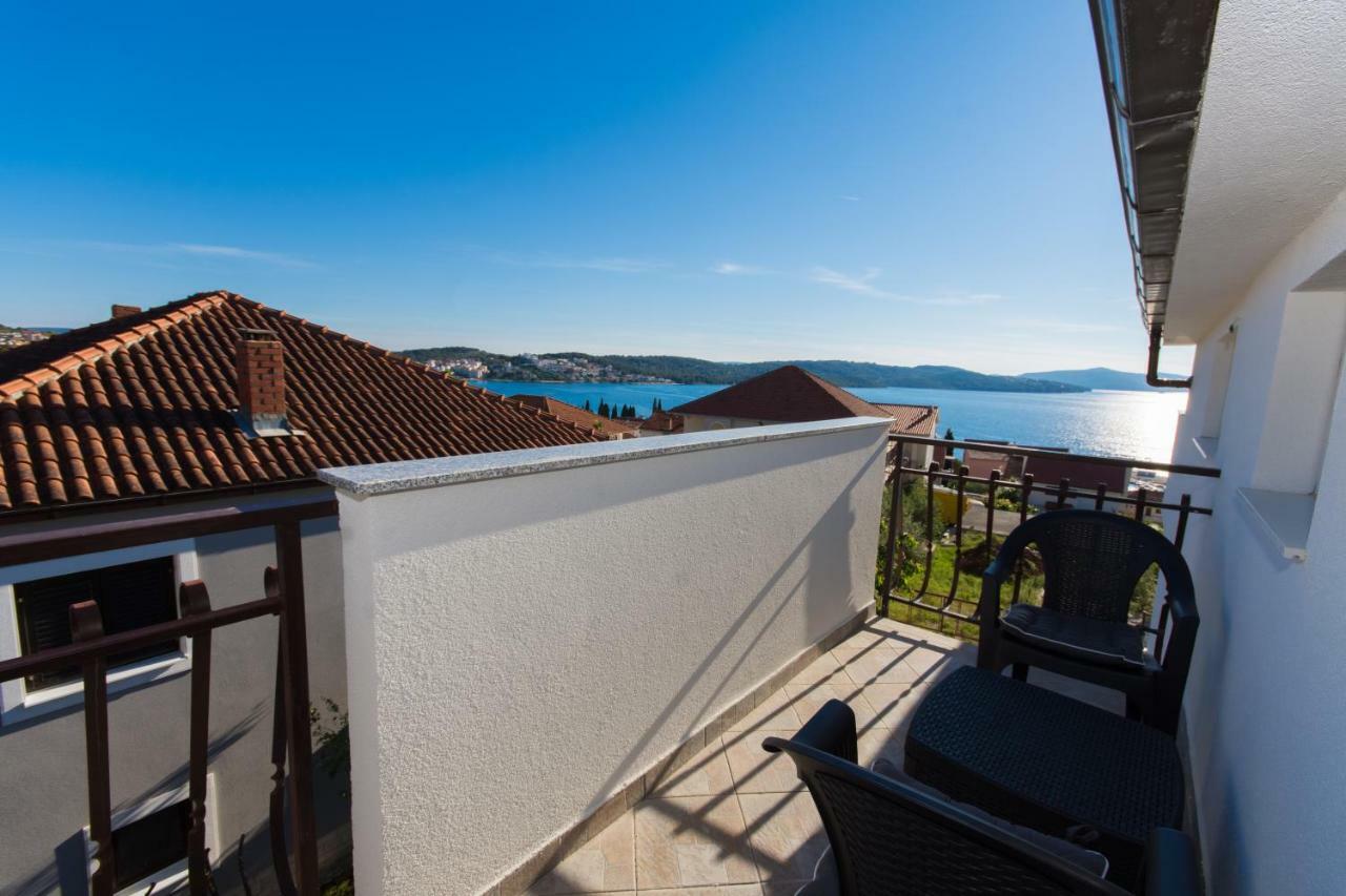 Apartmani Island Trogir Bagian luar foto