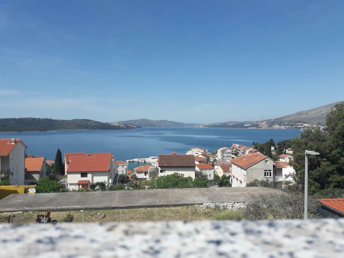 Apartmani Island Trogir Bagian luar foto