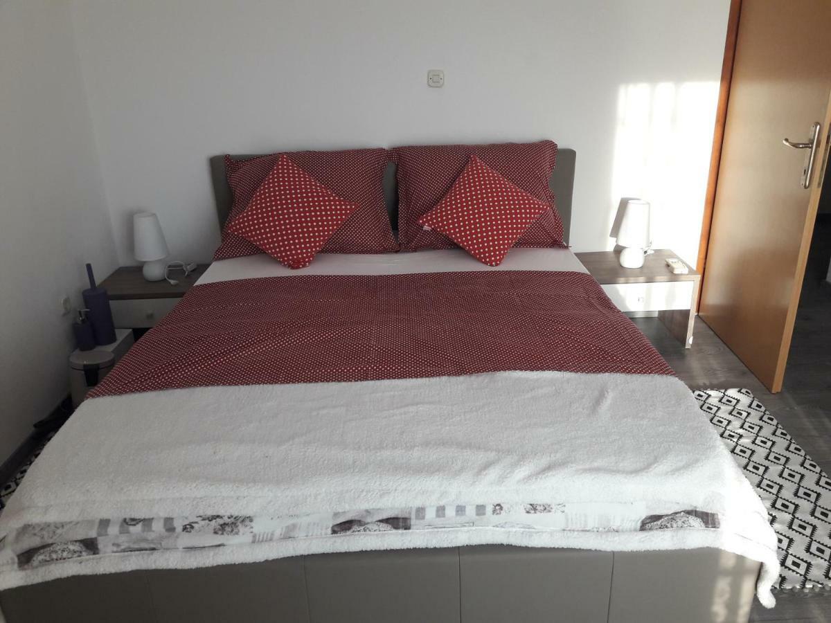 Apartmani Island Trogir Bagian luar foto