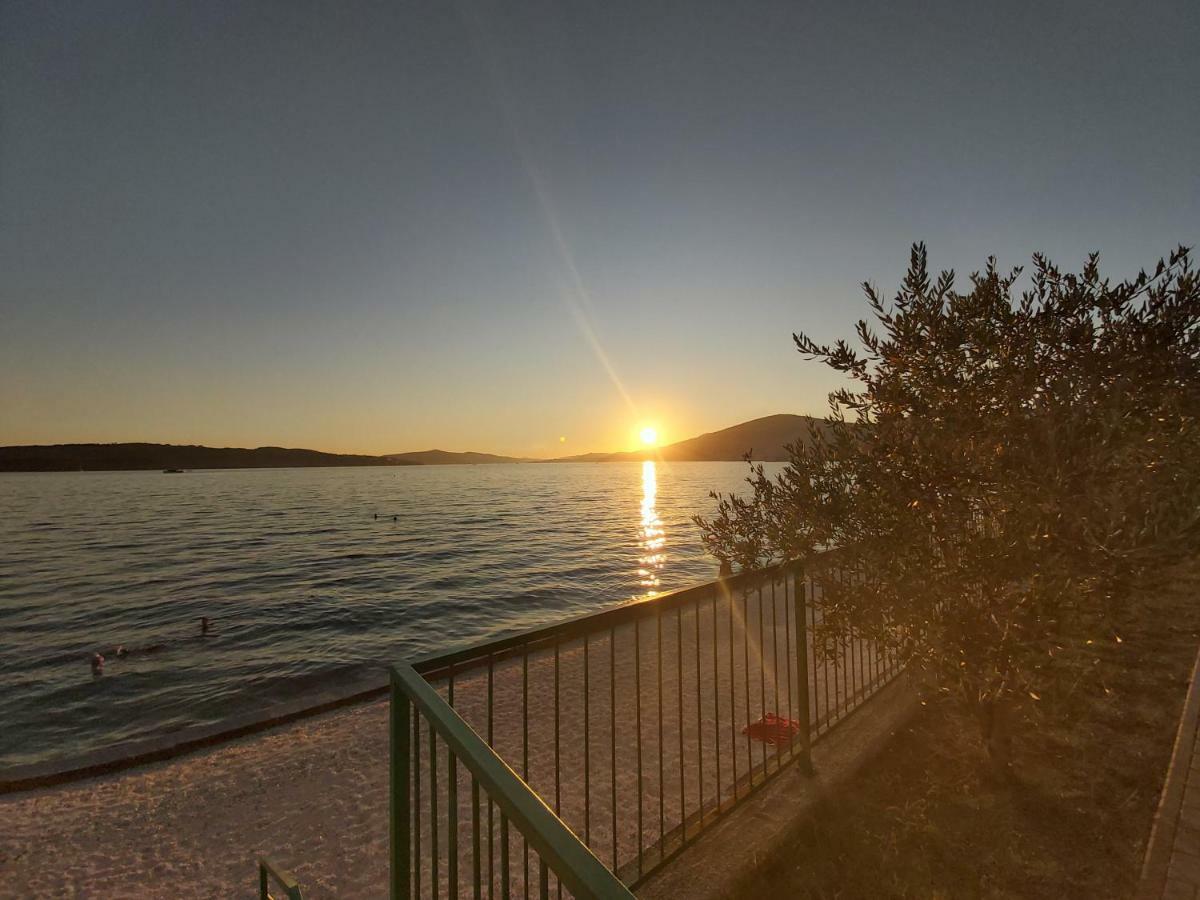 Apartmani Island Trogir Bagian luar foto